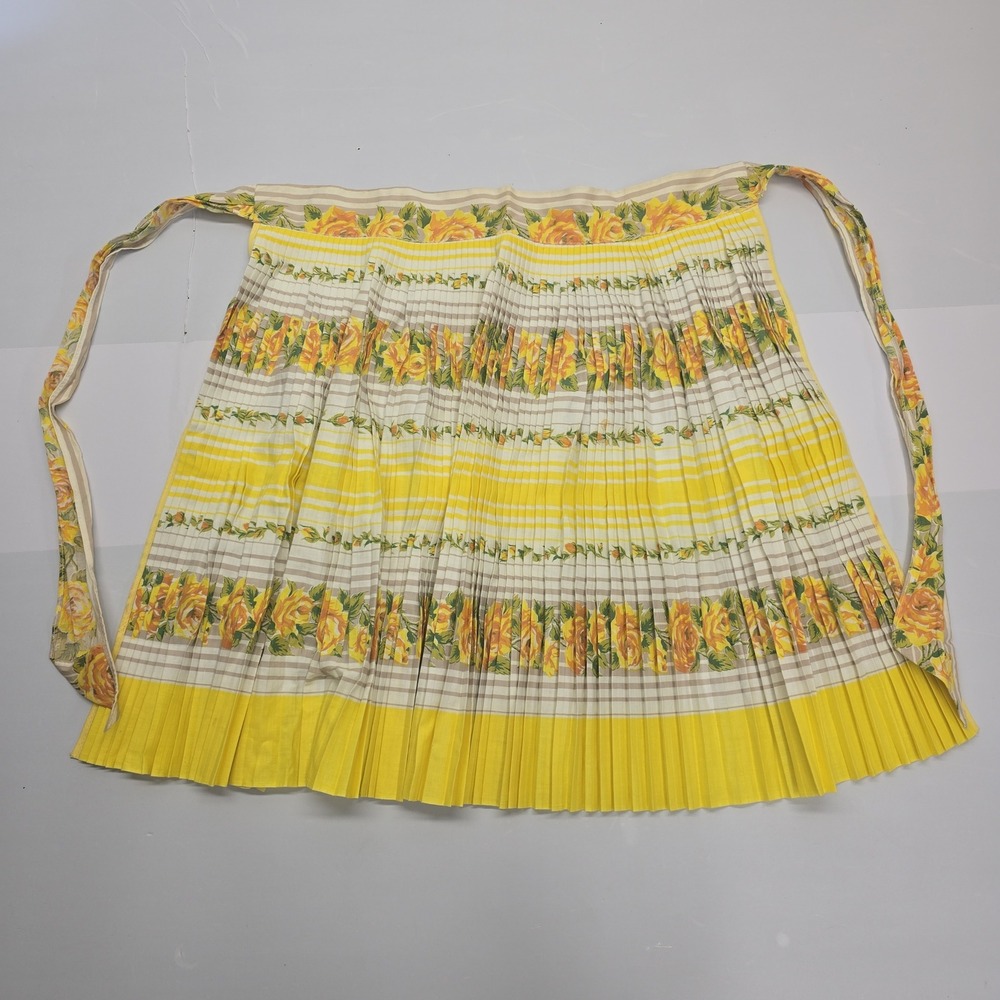 Vintage Yellow Floral Pleated Half Apron Rose Print Retro Kitchen One Size